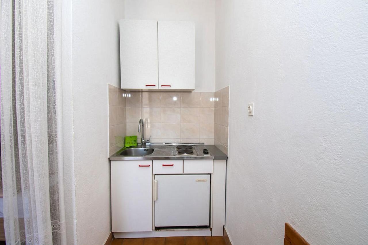 Crljenko Apartament Povljana