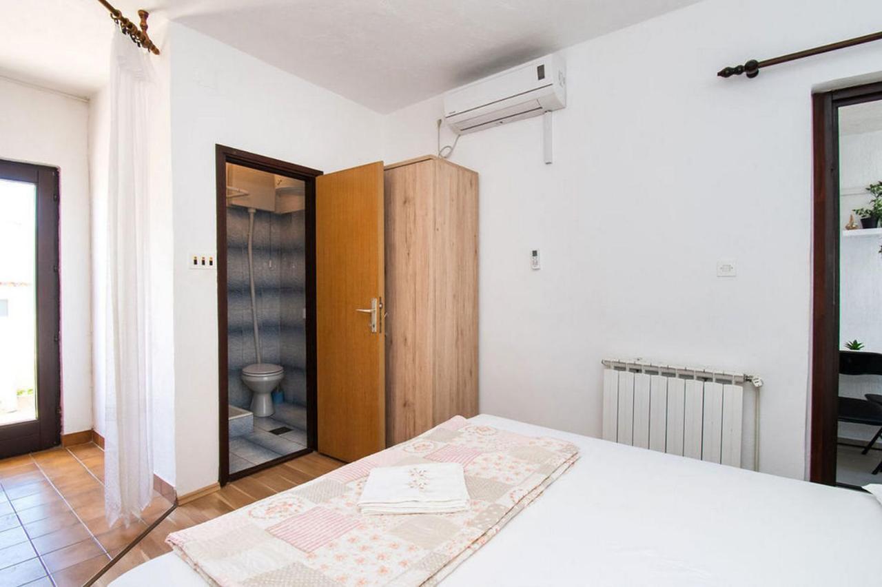 Crljenko Apartament Povljana