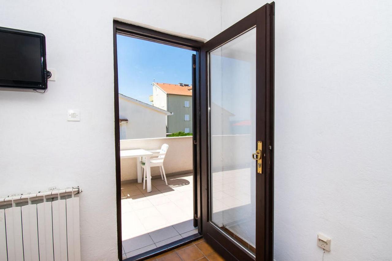 Apartament Crljenko *