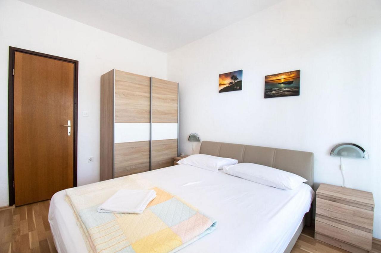Apartment Crljenko Povljana