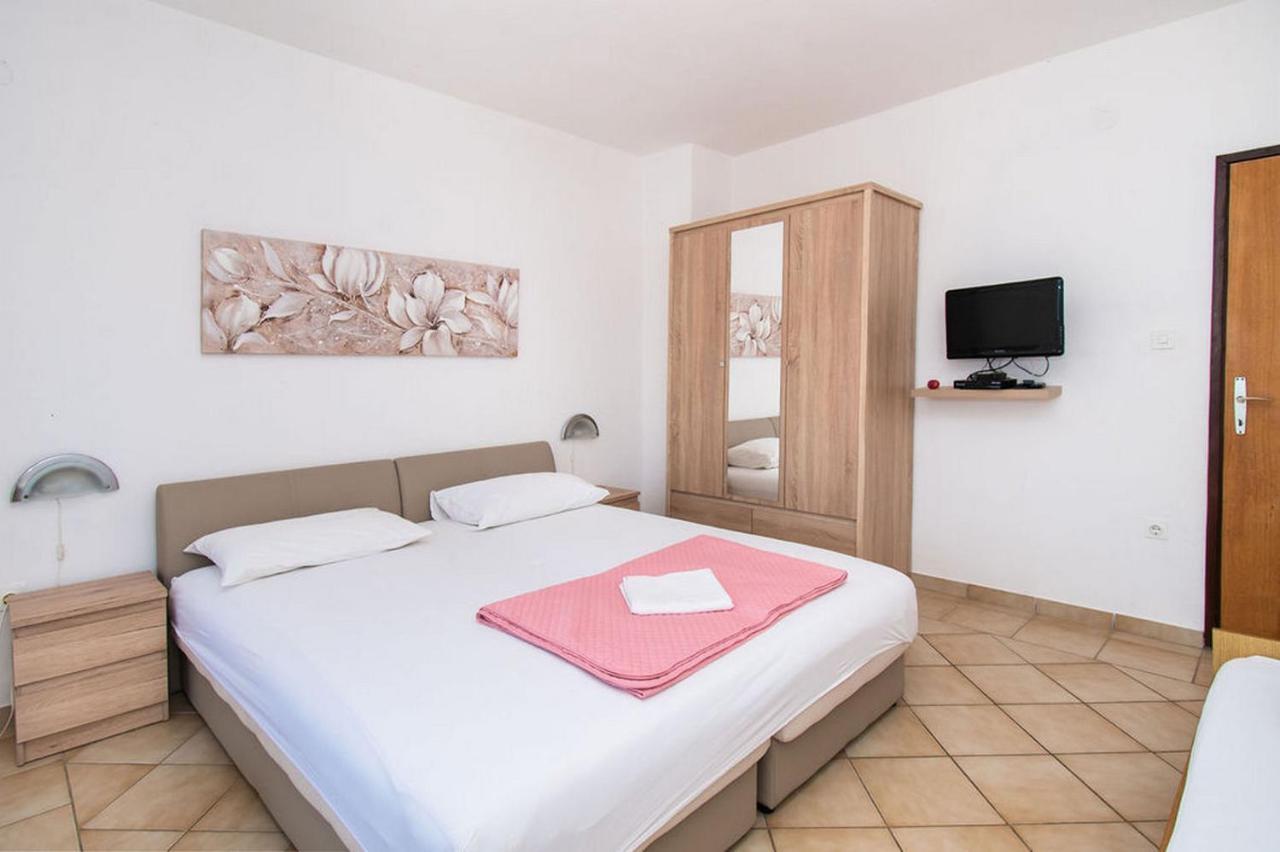 Apartment Crljenko Povljana