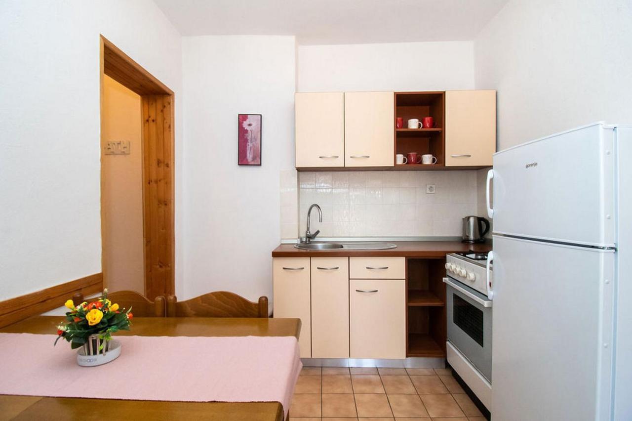 Apartment Crljenko *